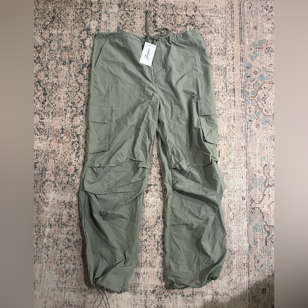 Shop Starlow Sage green Cargo Pants!